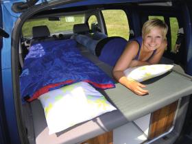 VW Caddy kort model Active Minicamper sengesystem med skummadras og aftagelig be