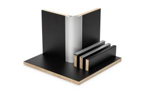 Möb.Plat.schw.matt122x244