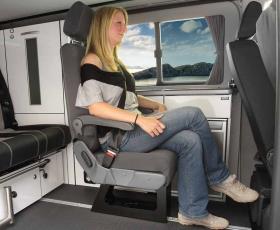 Eurosit A400, single seat with integrated three-point belt
