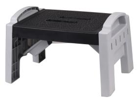 Foldable step resilient up to 150 kg