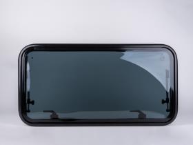 Polyvision Curved - Ausstellfenster für gewölbte Außenfläche